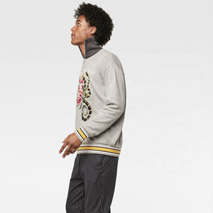 เสื้อกันหนาวมีฮู้ดพิมพ์ลาย,เสื้อสเวตเตอร์มีฮู้ดแบบเรียบผ้าฝ้าย100% ปักลายแฟชั่นสีเทาสำหรับผู้ชาย - Product Image 4