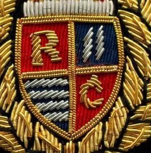 Logo en tissu personnalisé nouveaux vêtements brodés à la main 100% fil et laine sergé tissu adhésif Merrow bordure imprimé patchs Badges - Product Image 2