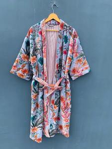 Kimono de terciopelo con estampado de animales de leopardo, bata Floral Rove, chaqueta de terciopelo de algodón de talla grande Unisex, regalo para ella, bata de novia - Product Image 2