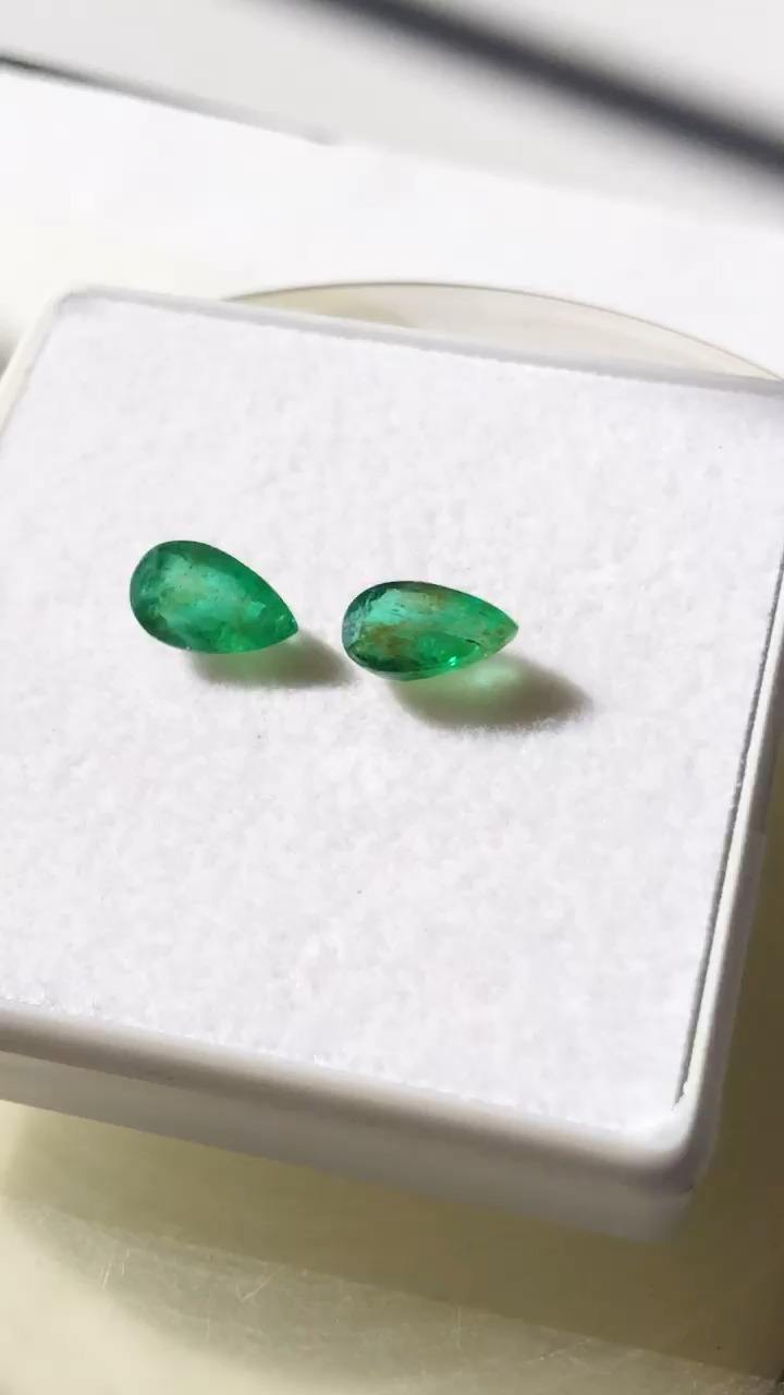 สีเขียว