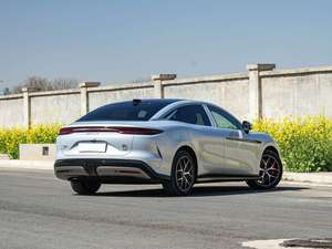 Vehículo Eléctrico Han L 2025 de Segunda Mano, Versión de Conducción Inteligente de Largo Alcance, Híbrido Enchufable con Batería de 50-70kWh y Motor de 120kW - Product Image 5