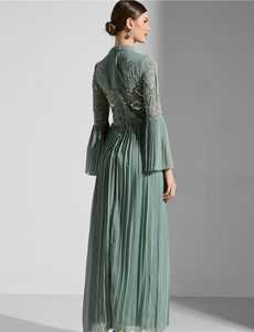 Robe à paillettes à manches flûte ornée de clous et de paillettes brillants Col haut et manches longues et ourlet plissé Style cocktail dre - Product Image 2