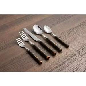 Fourchettes et cuillères à dîner en acier inoxydable vintage, manche plaqué or - Product Image 2