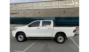 CAMIONETA HILUX 2022 USADA A BAJO PRECIO, TRACCIÓN EN LAS CUATRO RUEDAS, ASIENTOS DE CUERO, CONTROL DE CRUCERO, AUTOMÁTICA, 5 PLAZAS, CÁMARA TRASERA DE 360°, LUCES HALÓGENAS - Product Image 6