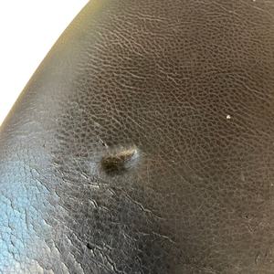 Sièges de moto d'occasion Suzuki SV650 1999 en cuir et plastique pour conducteur et passager - Product Image 4