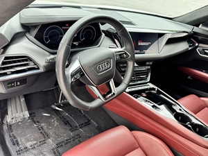 Offre exceptionnelle 2024 Audi RS e-tron GT Système de moteur double synchrone, transmission intégrale Quattro - Product Image 6