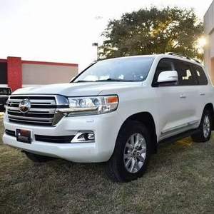 Toyota Land Cruiser 4DR SUV AWD 8L con transmisión automática, precio económico, año 2018 - Product Image 1