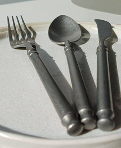 El juego de cubiertos de plata moderna incluye cucharas de acero espejadas, tenedores, cuchillos, aptos para lavavajillas para fiestas en casa y restaurantes - Product Image 6