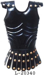 Fabricante de armadura de cuero negro medieval Cuirass con latón equipado producto indio hecho a mano artículo decorativo para el hogar a la venta - Product Image 4