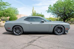 Dodge Challenger R/T Scat Pack 2023 Impecable - Product Image 4
