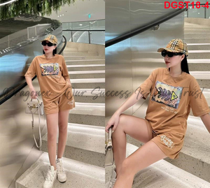 Của phụ nữ trang phục thiết lập bao gồm quần & Vòng cổ T-Shirt xương cá in lỏng thoải mái thân thiện với da ở mức giá tuyệt vời trong July - Product Image 3