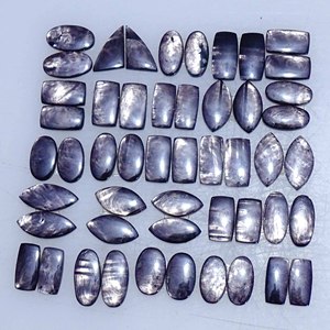 ต่างหูคู่พลอยไฮเปอร์สเธนธรรมชาติแบบกึ่งมีค่า รูปทรงหลวมแบบคาโบชอง สำหรับทำเครื่องประดับ ผู้ส่งออกชาวอินเดีย - Product Image 2