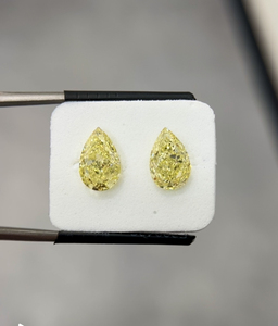 Diamante Natural Suelto Certificado, Corte Pera, Color Amarillo Fantasía, 2.00 Quilates, VS1, Pulido VG, Simetría, Alta Calidad, Grado Joyería - Product Image 1