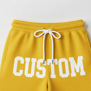 Shorts de sport légers en maille 100% polyester pour hommes, tissu respirant et doux, coupe confortable, imperméable, séchage rapide - Product Image 3