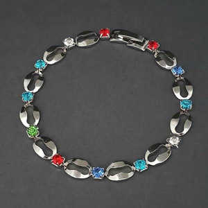 Bracelet de perles Urthn Fashion plaqué argent avec pierres autrichiennes multicolores - Product Image 1