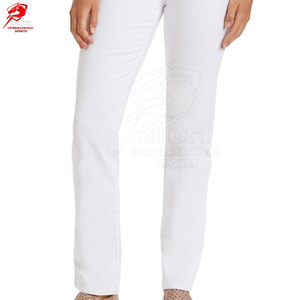 Jeans clásicos cómodos de corte regular para mujer, pantalones para una apariencia y estilo atemporales. - Product Image 3