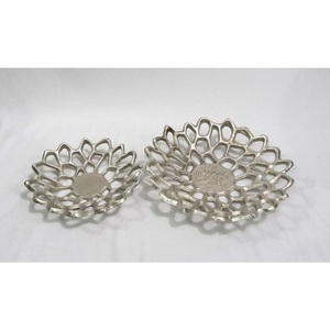 Serveur de sécurité alimentaire exclusif de luxe moderne et classique de créateur performatif en aluminium nickelé de qualité supérieure serveur de plateau rond - Product Image 2