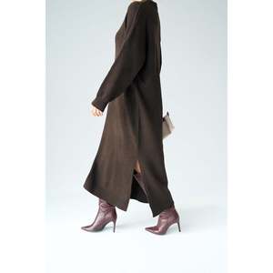 Robe longue en tricot marron foncé - Product Image 3
