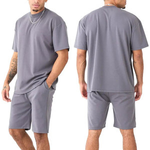 Ensemble deux pièces de t-shirts et shorts en coton respirant pour hommes nouvelle arrivée vêtements d'extérieur décontractés de rue d'été aux prix de gros - Product Image 6