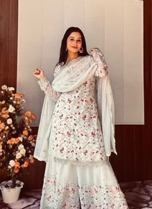 Costume hautement recommandé Salwar avec Dupatta assorti avec un travail manuel exquis et des variations de couleurs vives en vrac - Product Image 5