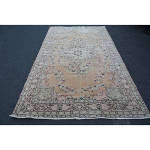 Alfombra turca de lana clásica Beige de 5,4x9,4 pies, diseño de retazos para entrada, sala de estar, dormitorio, forma Rectangular, respaldo de látex - Product Image 1