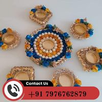 Support de bougie chauffe-plat en métal écologique de luxe traditionnel style Art Déco, avec fleurs artificielles vibrantes Rangoli pour la maison, baptême, Diwali