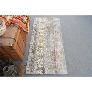 Tapis turc vintage 2,1 x 4,4 pieds, petit tapis, tapis rayé marron - Product Image 1