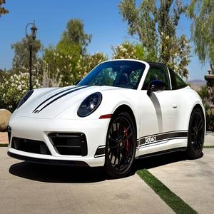 Porsche 911 Targa 4 GTS 2023 Inspeccionado, Transmisión Manual de 7 Velocidades, Tracción en las Cuatro Ruedas, Equipamiento de Alta Gama, Envoltura Exterior Blanca - Product Image 1