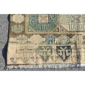 Tapis turc vintage de grande surface beige vert 3.8x6,2 pieds Tapis de chambre à motif patchwork rectangulaire en laine de style classique - Product Image 3