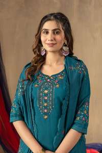 Tendance Vêtements Ethniques Dernière Soie Romaine Avec Multi Fil De Broderie Travail Pantalon Kurti Et Dupatta À Vendre - Product Image 2