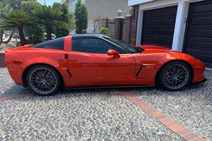 Chevrolet Corvette Z06 2011 Usado, 17 mil Millas, Transmisión Manual de 6 Velocidades, Paquete de Rendimiento Z07 Ultimate, Color Naranja Inferno Metálico - Product Image 2