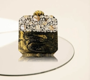 FAIZACRAFT, venta al por mayor, bolso de mano para mujer de estilo bohemio de resina de La India, impermeable, cierre de cremallera, decoración de botones, respetuoso con el medio ambiente - Product Image 4