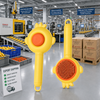Brosse de toilettage auto-nettoyante en acier inoxydable pour animaux de compagnie, motif poussin de Noël, pour chats et chiens, démêlage et élimination des poils morts, vente en gros