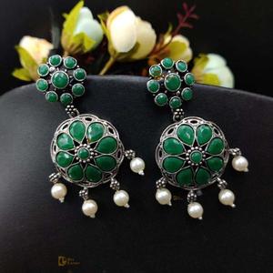 Diseñador de forma redonda Dangler Stud Pendiente Regalo para ropa de fiesta informal Producto a granel hecho a mano - Product Image 3