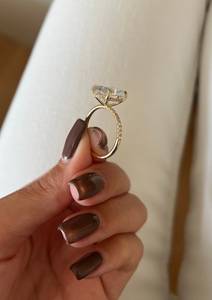 Anillo de Compromiso Ovalado de Oro Sólido de 14K con Micro Pavé de 6 Quilates y Halo Oculto, Banda de Diamantes Cultivados en Laboratorio de 14x10mm para Fiesta de Bodas - Product Image 4