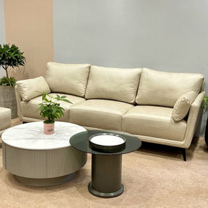 Sofá de Tres Plazas de Cuero Sintético con Tapicería de Piel Sintética y Patas de Hierro para Muebles del Hogar SFB68063 - Product Image 1