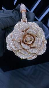 Reloj de Cuarzo de Lujo con Diseño de Rosa en Oro Rosa para Hombre, Estilo Hip Hop, con Correa de Acero Inoxidable, Cristal de Zafiro, Moissanita, Resistente al Agua - Product Image 2