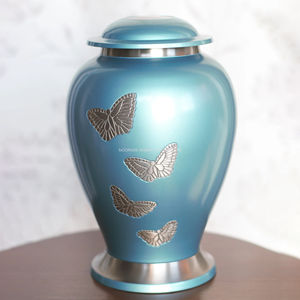 Papillons en argent cendres humaines urne funéraire laiton gravé bleu sarcelle mémorial adulte urne funéraire fabriqué à la main fournisseur exportateur - Product Image 4
