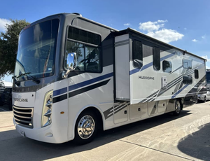 Autocaravana/Remolque de Viaje T-h-o-r M-o-t-o-r C-o-a-c-h H-u-r-r-i-c-a-n-e 34J Rvs 2025 2024 2026 - Product Image 6