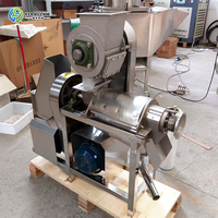 Koude Pers Commerciële Kokosmelksap Extractiemachine Schroef Juicer Mobiele Mini Keuken Fastfood Trailers