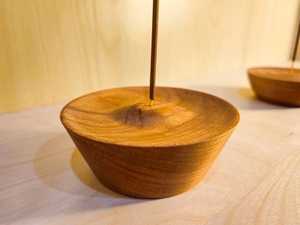 Quemador de incienso de madera de estilo moderno diseño único hecho a mano Occacia madera personalizable Color tamaño alta calidad hogar restaurante uso - Product Image 3