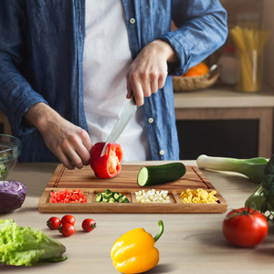 Tabla de cortar de madera de acacia con recipientes para embutidos fríos, ideales para fiestas y postres, procedentes de Vietnam. - Product Image 4