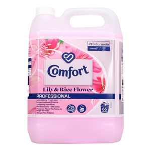Profitez d'une douceur de qualité supérieure et d'un arôme floral doux avec le revitalisant Comfort Fabric Conditioner 5Ltr Lily and Rice Flower - Product Image 3