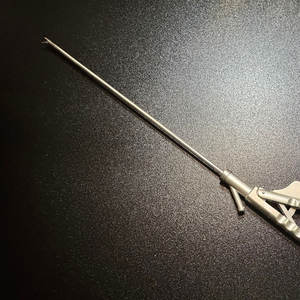 Portaagujas Laparoscópico de Acero Inoxidable con Certificación CE Clase I, Venta Directa de Fábrica, Reutilizable, Manual, SEVMEK SURGICAL - Product Image 2