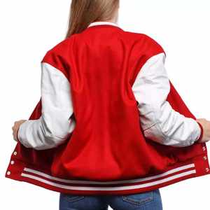 Veste universitaire personnalisée vestes pour femmes Letterman avec matériaux de haute qualité en polyester vestes universitaires pour femmes - Product Image 3