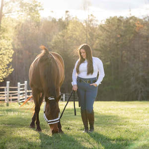 Valkyrie Soft Ultra Fleece acolchado ajustable Breakaway Horse Halter Cob tamaño caballos diseño marrón marfil blanco ajuste suave seguro - Product Image 4