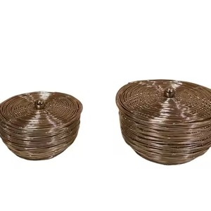 El cuenco decorativo de alambre dorado con diseño en espiral único agrega un toque artístico moderno a la Mesa de la sala de estar y la decoración contemporánea del hogar - Product Image 2