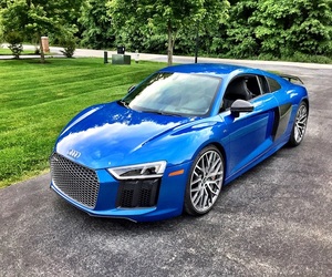 ออดี้ R8 V10 Plus ปี 2017 คุณภาพสูง สีน้ำเงินคริสตัล KE ของแท้จากโรงงาน รับประกัน 1 ปี พวงมาลัยซ้าย/ขวา - Product Image 1