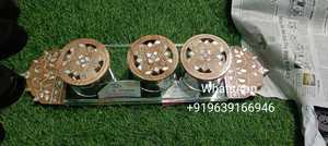 Récipient cadeau exclusif en acrylique avec couvercle en bois incrusté de vadrouille élégant conçu pour les friandises de fête et les présentoirs élégants à la maison - Product Image 5