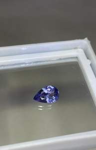 Gema Suelta de Tanzanita Natural de Primera Calidad con Corte Pera Profundo y Alta Transparencia para la Elaboración de Joyería Personalizada de un Proveedor Indio - Product Image 3